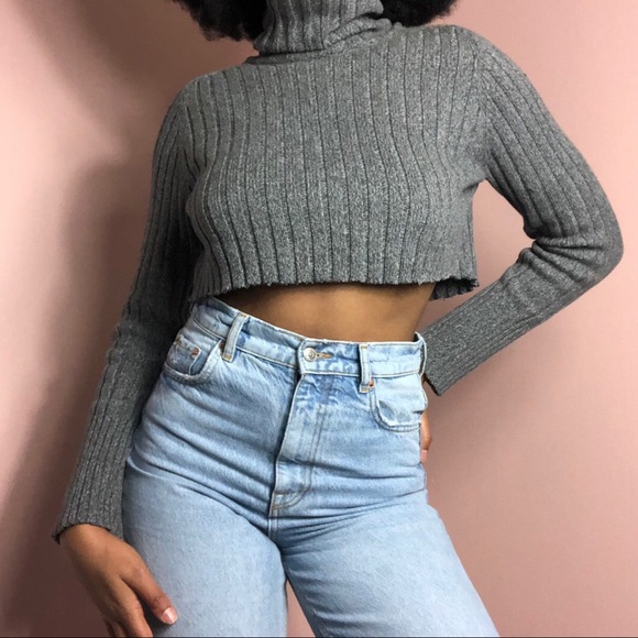 American Eagle cropped turtleneck - Picture 2 of 3